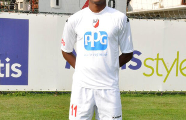 VIDEO Vine un atacant gigant! » Dinamo vrea să rezolve transferul unui jucător de 1,93 metri