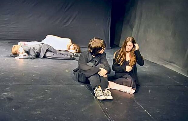 Fotbalul şi cinematografia merg mînă în mînă: Kira Hagi e actriţă!