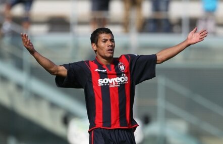 Atacantul venit să-l înlocuiască pe Kapetanos a uimit la primul interviu: "Nu ştiu ce vreau să cîştig la CFR" :D