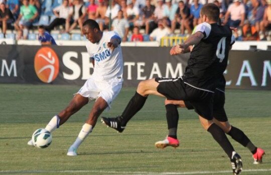 Curtat de Pandurii şi Dinamo, Ibeh a ales Grecia!