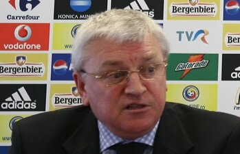 Maria Andrieş despre "beţia de cuvinte" a lui Kassai » Şpriţ English?