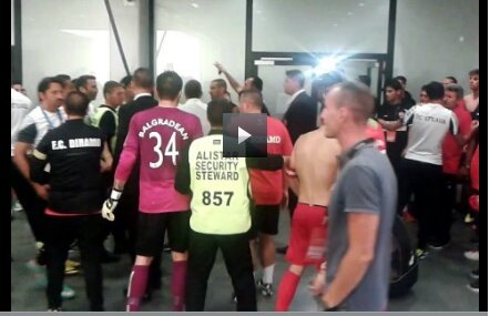 VIDEO Incidente la vestiare după Dinamo - Steaua » MM a incitat şi a fost lovit de un secund dinamovist!