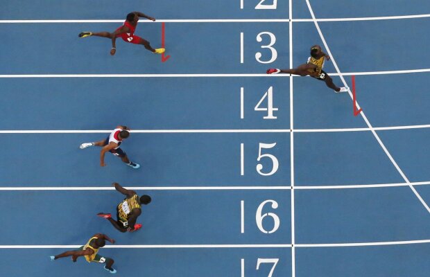 S-a oprit timpul! » Bolt a cîştigat titlul mondial şi la 200 m, fără să coboare sub pragul de 19,19 secunde