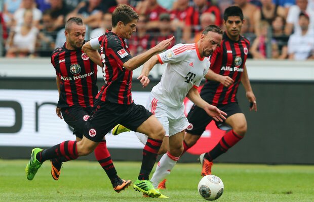 VIDEO Trăind periculos » Bayern s-a impus la limită în deplasarea de la Frankfurt, scor 1-0