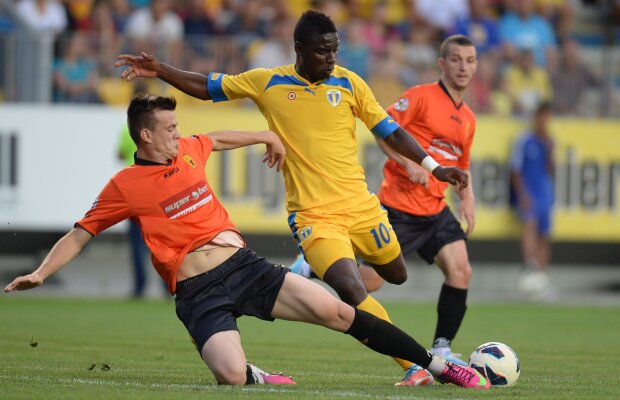 VIDEO Petrolul cu ochiul vînăt » Trupa lui Contra a fost băgată în şedinţă de nemţeni înaintea duelului cu Swansea