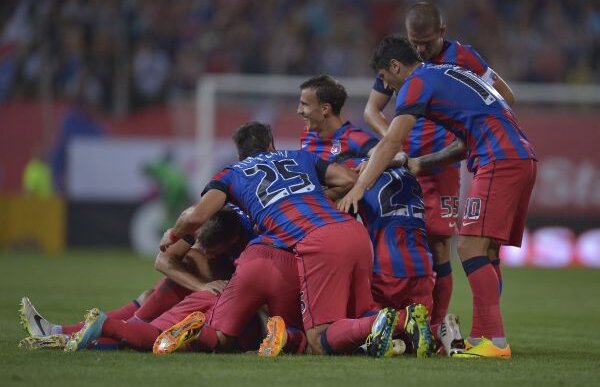 VIDEO+FOTO Steaua s-a impus cu un categoric 3-0 în derby-ul cu CFR Cluj! Urmează Legia