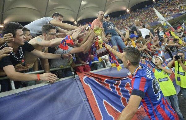 Polonezii nu se tem de fanii Stelei: "Cine nu face faţă presiunii nu are ce căuta la Legia!"