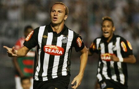 FOTO Brazilianul dorit de Steaua e IDOL la Santos! » Gestul făcut de fanii "alb-negrilor" pentru Ze Eduardo