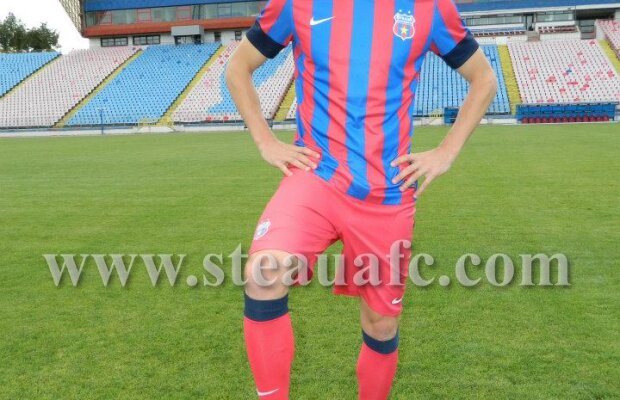 FOTO şi VIDEO Negocieri prin telefon şi email » Povestea ultimelor ore de mercato din Ghencea + Primele imagini cu Neagu şi "Kape" în roş-albastru