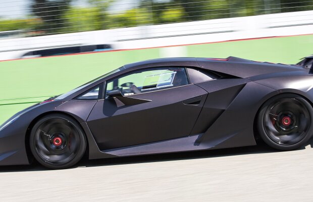 Al şaselea element » Cum arată maşina care costă 2,3 milioane de euro şi a fost produsă în doar 20 de exemplare