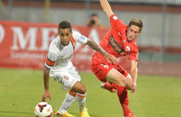 VIDEO Lecţie de fotbal brazilian » Dinamo învinsă în amicalul de lux cu Şahtior, 0-3