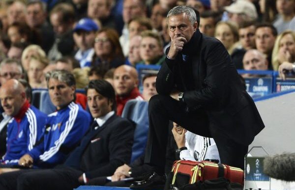 Mourinho, viitorul rival al Stelei, acuzat că distruge tot ce-a construit Chelsea în trei ani: ”Face tanc şi din Ferrari!”