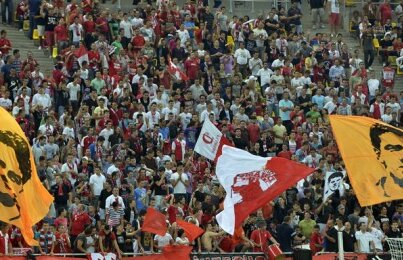 Doar 45 de minute de linişte pentru Flavius Stoican » Antrenorul lui Dinamo a şi intrat în gura fanilor