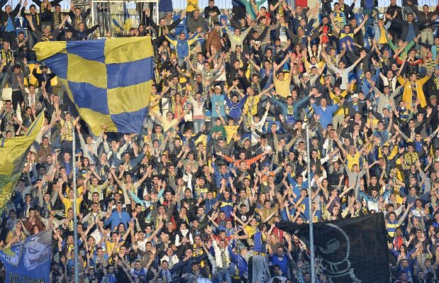 "Lupii galbeni" au pregătit o coregrafie anti Avram la Petrolul - CFR Cluj