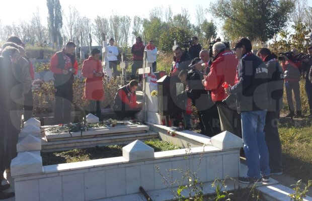 GALERIE FOTO 13 ani fără Cătălin Hîldan » Momente emoţionante alături de actualii dinamovişti: "Una dintre cele mai triste zile"