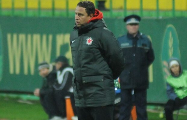 Cel de-al doilea jurnalist jignit de Reghe la Vaslui povesteşte ce s-a întîmplat: "Eram convins că-l va lovi"