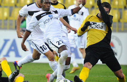 VIDEO Gaz Metan - Petrolul 1-0 » Ploieştenii ratează şansa de a egala pe Steaua în fruntea Ligii 1