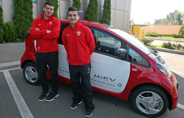 Dinamo e eco! » Jucătorii au participat astăzi la lansarea unui automobil electric