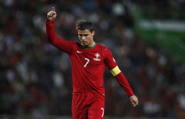 CR7, grecii, ucrainenii sau croaţii? » România află luni împotriva cărui cap de serie va disputa barajul pentru CM 2014