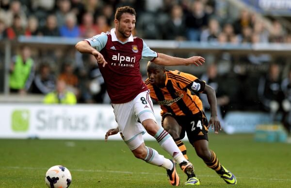 Raţ-Mobil » Şi-a luat maşină nouă şi colegii de la West Ham i-au botezat-o :D