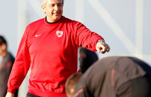 Transfer la Dinamo » "Cîinii" şi-au luat preparator