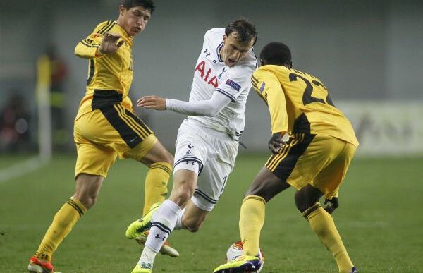 VIDEO Chiricheş confirmă la Tottenham » Superdribling şi o intervenţie salvatoare la meciul cu Sheriff