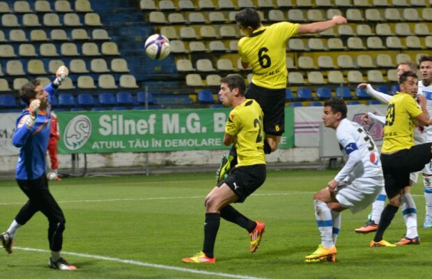 Cîte bilete s-au vîndut pînă acum pentru Braşov - Steaua şi la ce se aşteaptă oficialii "stegarilor"