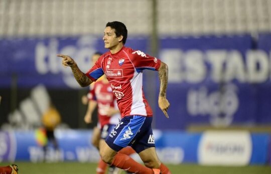 Îl "fură" rivalilor? Portughezii anunţă un transfer la Steaua: atacant dorit în vară de Dinamo!