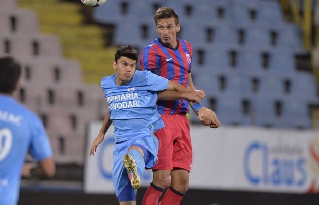 La ce meci se uita Marcu? Szukala, fără greşeală în Corona - Steaua 1-1 :D Ce a notat centralul în raport