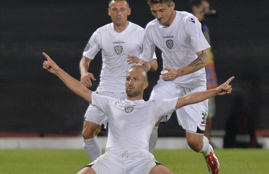 VIDEO Debut neconvingător pentru Lienen » Oţelul pierde în prelungiri la Timişoara, 0-1 cu ACS Poli