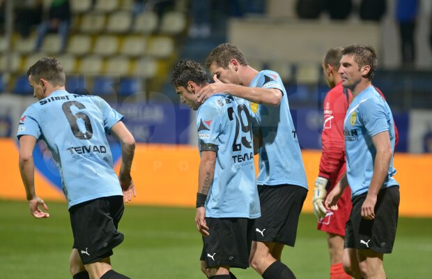 VIDEO şi FOTO FC Braşov a cîştigat derby-ul oraşului împotriva Coronei, scor 2-1