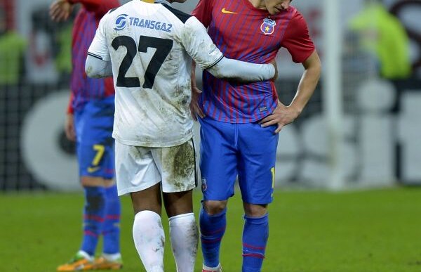 Eric aşteaptă ca Steaua să se înţeleagă cu Pandurii: "Aş veni să joc în Ghencea!"