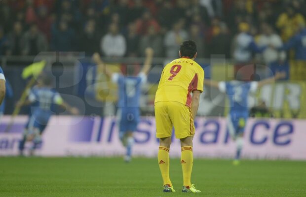 Tactică eronată a lui Victor Piţurcă în meciurile cu Grecia? » "Am greşit jucînd astfel"