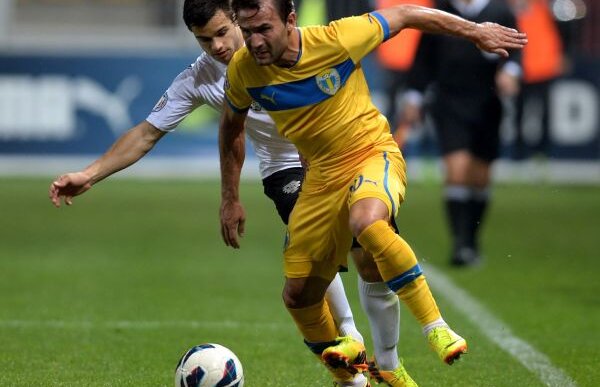 VIDEO Petrolul învinge Viitorul, 3-0 şi egalează Steaua înaintea derby-ului