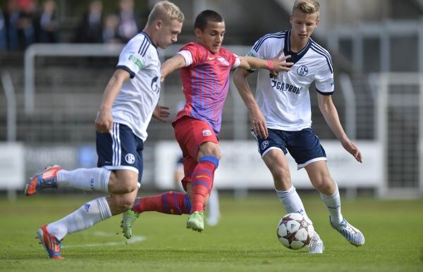 Steaua U19 - Schalke U19 1-1 » Roş-albaştrii mai păstrează doar şanse teoretice de a merge în optimi