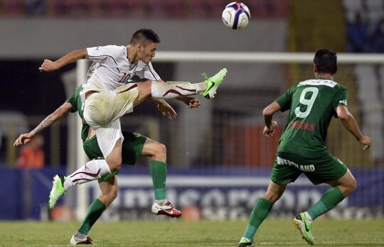Rapid pierde cu Tărlungeni în ultima etapă din 2013, dar rămîne pe primul loc în Liga B
