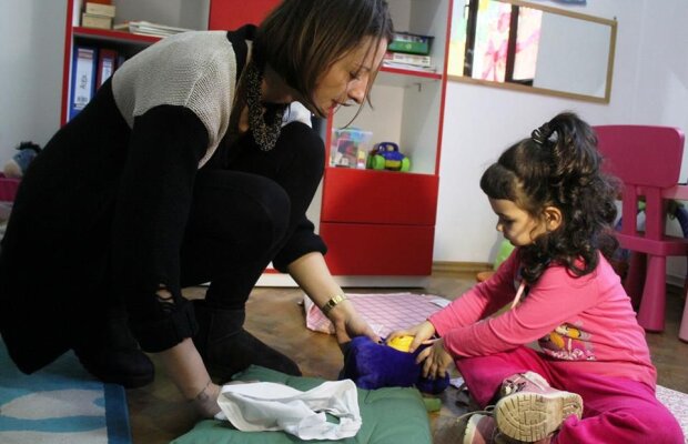 Căsuţa mobilată a piticilor » Ana Maria Brînză, gest frumos pentru copiii cu autism