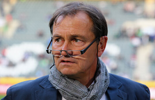 Maria Andrieş despre: "Un caz de inadaptare: după o lună în Liga 1, antrenorul Oţelului tot n-a învăţat să sară la gîtul cuiva"