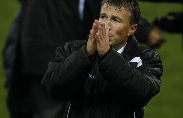 Are mai mare încredere în englezi! » Dan Petrescu a acceptat să facă la Londra ce nu a vrut la Bucureşti