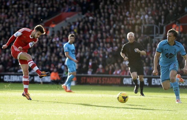 VIDEO Căpitanul naţionalei e criticat de fani după 3-2 la Southampton: ”Taxi pentru Chiricheş!”