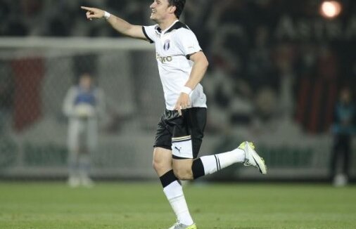 Budescu nu a rezistat tentaţiilor de sărbători :D » Abia a intrat în vacanţă şi deja s-a îngrăşat: "L-am adus să-l mai slăbesc"