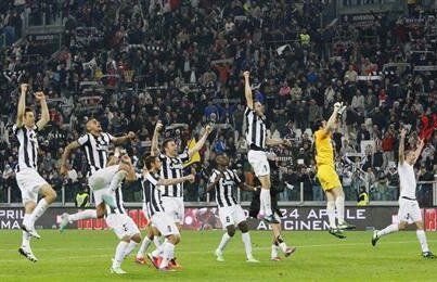 Cu Antonio Conte declarat antrenorul anului, Juventus vrea "tripla" în 2014: "Ar fi istoric, vrem să cîştigăm toate trofeele"