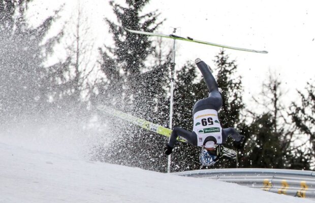 După căzătura groaznică de pe trambulina de la Kulm, Morgenstern a suferit leziuni grave » Nu ştie cum a căzut!