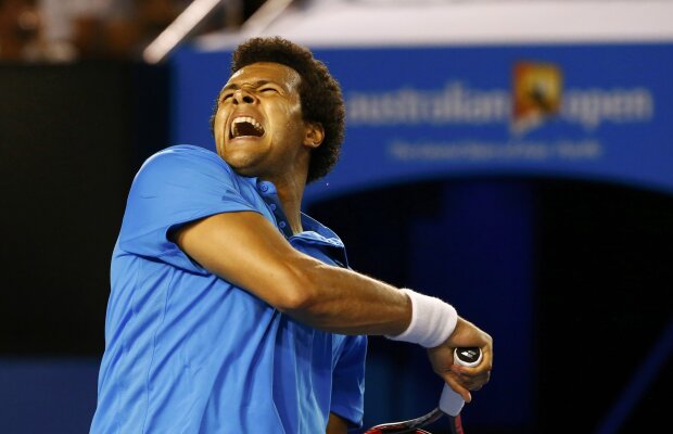 VIDEO Roger Federer s-a calificat în sferturile de finală de la Australian Open, Jo-Wilfried Tsonga a speriat audienţa: a răcnit cît a putut