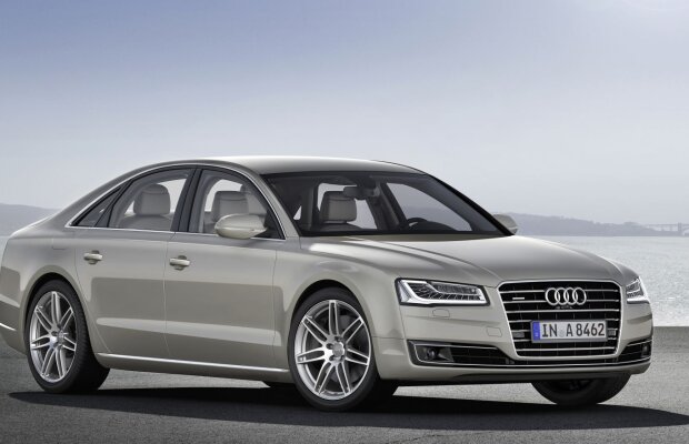 Noua limuzină A8 » S-a lansat Audi A8: motor puternic, confort excelent!