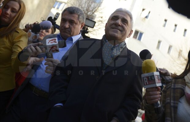 Alex Bourceanu îi face praf pe fraţii Becali: "Prostia şi invidia rataţilor din Pipera" :O » Replica impresarului la Radio GSP