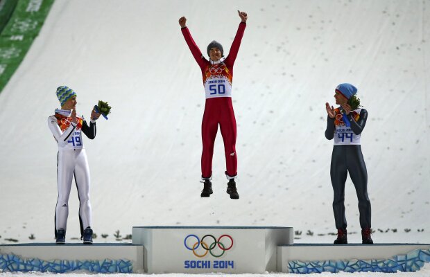 Kamil Stoch a cîştigat medalia de aur la sărituri cu schiurile! » După 4 titluri olimpice, Ammann s-a clasat doar pe 17