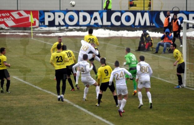 FOTO + VIDEO FC Botoşani a cîştigat derby-ul retrogradării cu FC Braşov după un gol în minutul 90!