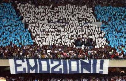 Povestea impresionantă a fanului orb al lui Napoli care nu ratează nici un meci: "Întîlnirea cu Maradona m-a marcat pe viaţă"