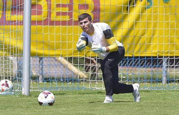 Niţă reînvaţă să apere » Steaua va avea între buturi la meciul cu Săgeata Năvodari un portar care n-a mai apărut în campionat de 10 luni